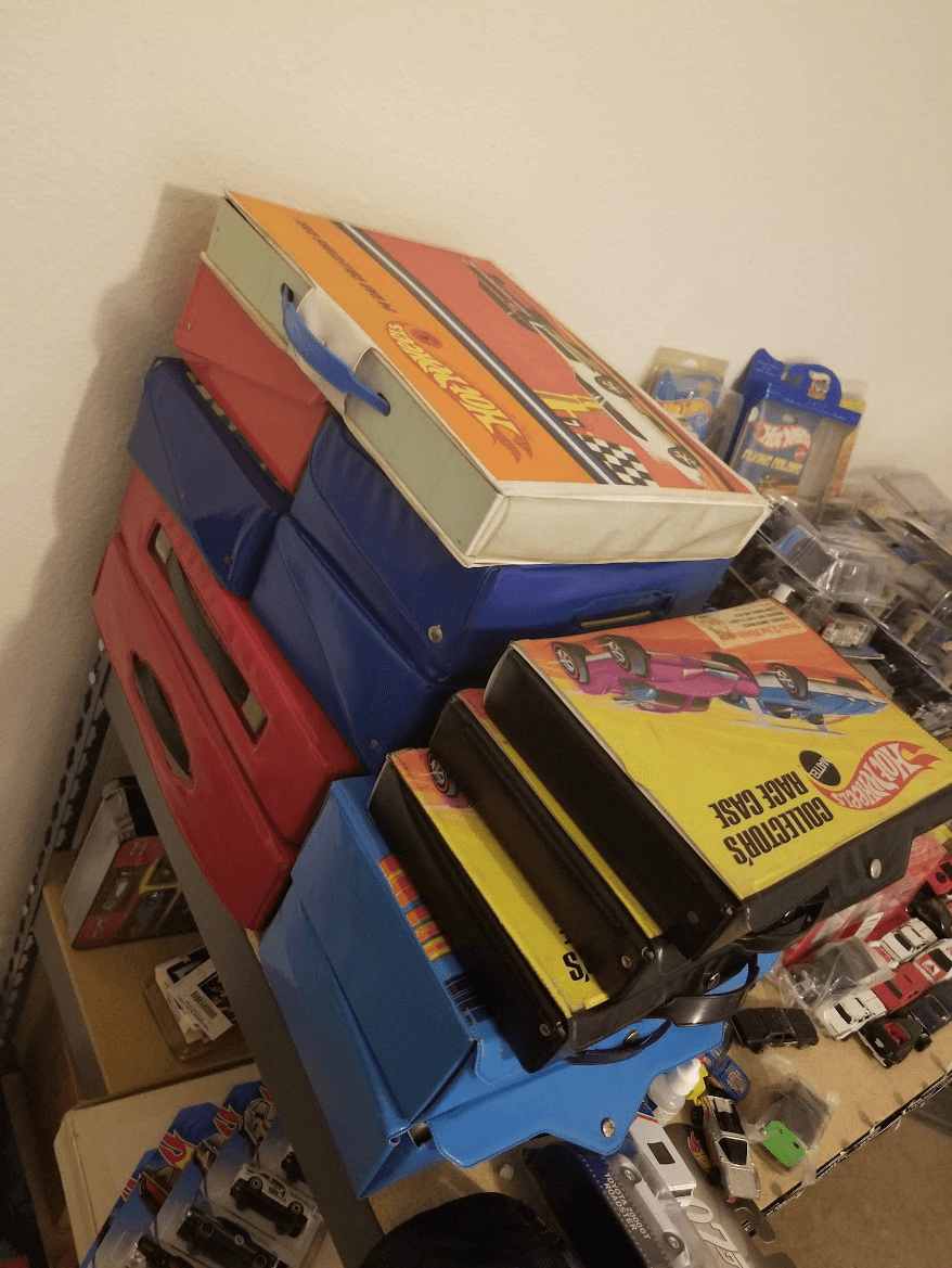 Vintage Hot Wheels Collector Cases · Sto-N-Go + 1970s Cases Lot
