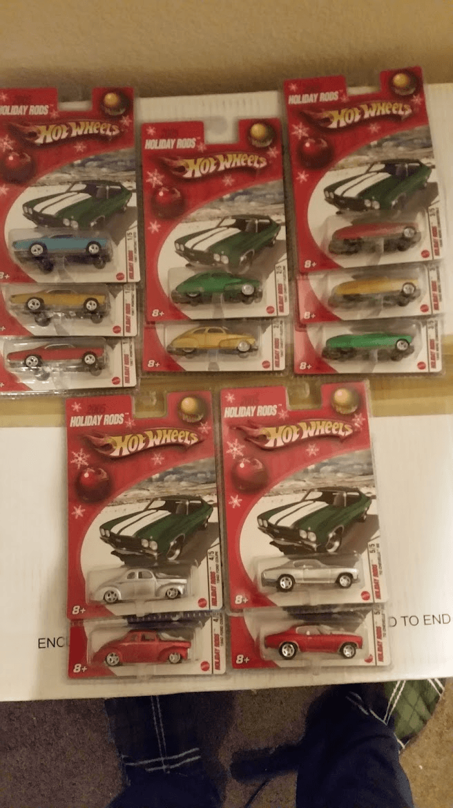 Hot Wheels 5-Pack Carded Lot · Heavy Duty & Cool Classics