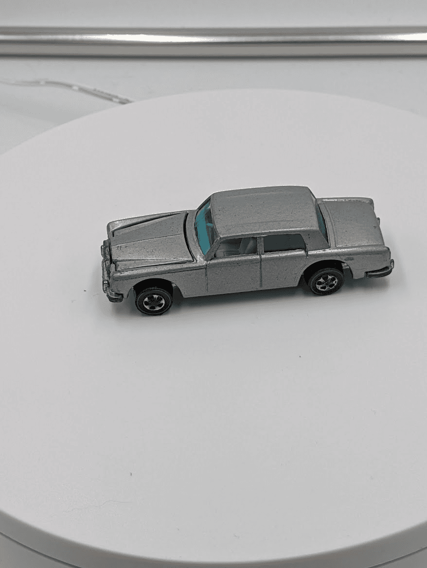 Vintage Hot Wheels Redline · Continental Sedan (Silver)