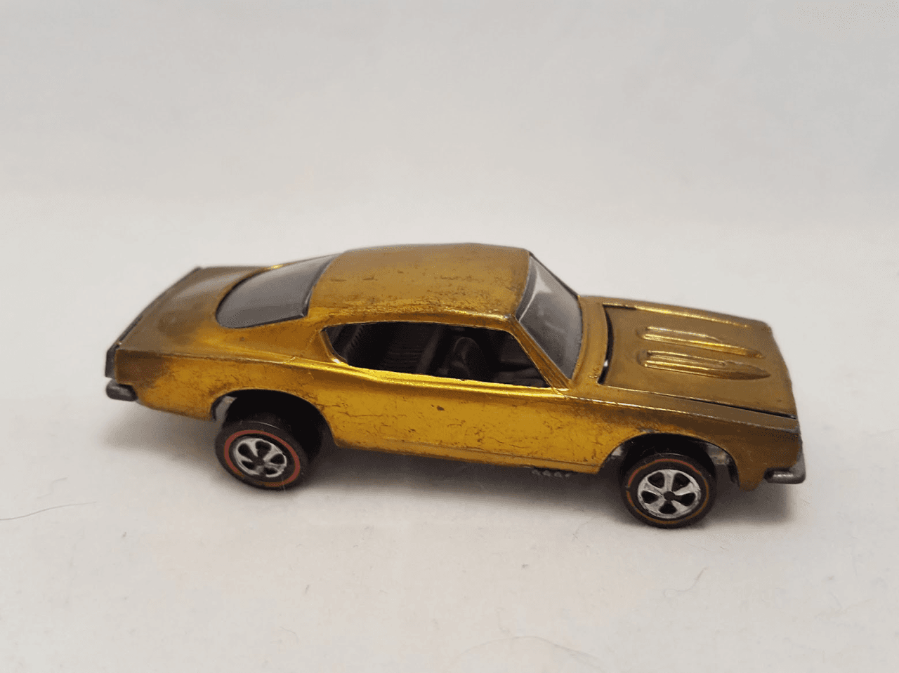 Vintage Hot Wheels Redline · Custom Olds 442 (Gold)