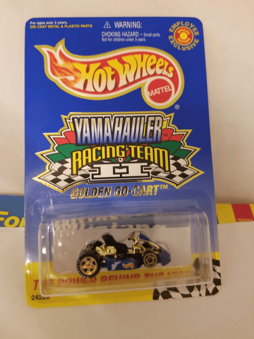 Hot Wheels Yamahauler Racing Team · Golden 40 Kart (Sealed Carded)